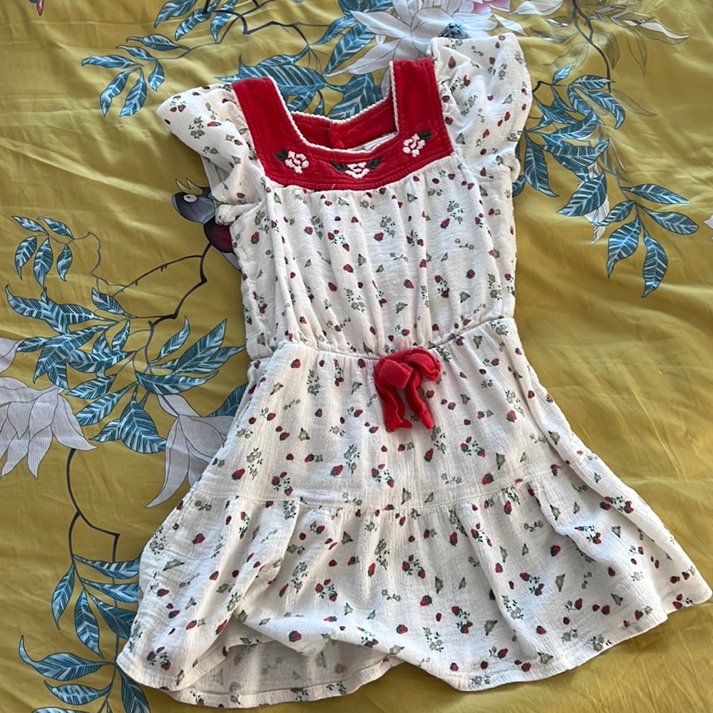 Strawberry print dress 3t.